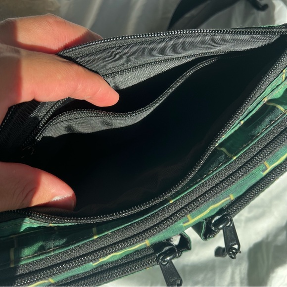 Rare Basket weave graphic belt bag - Picture 9 of 13